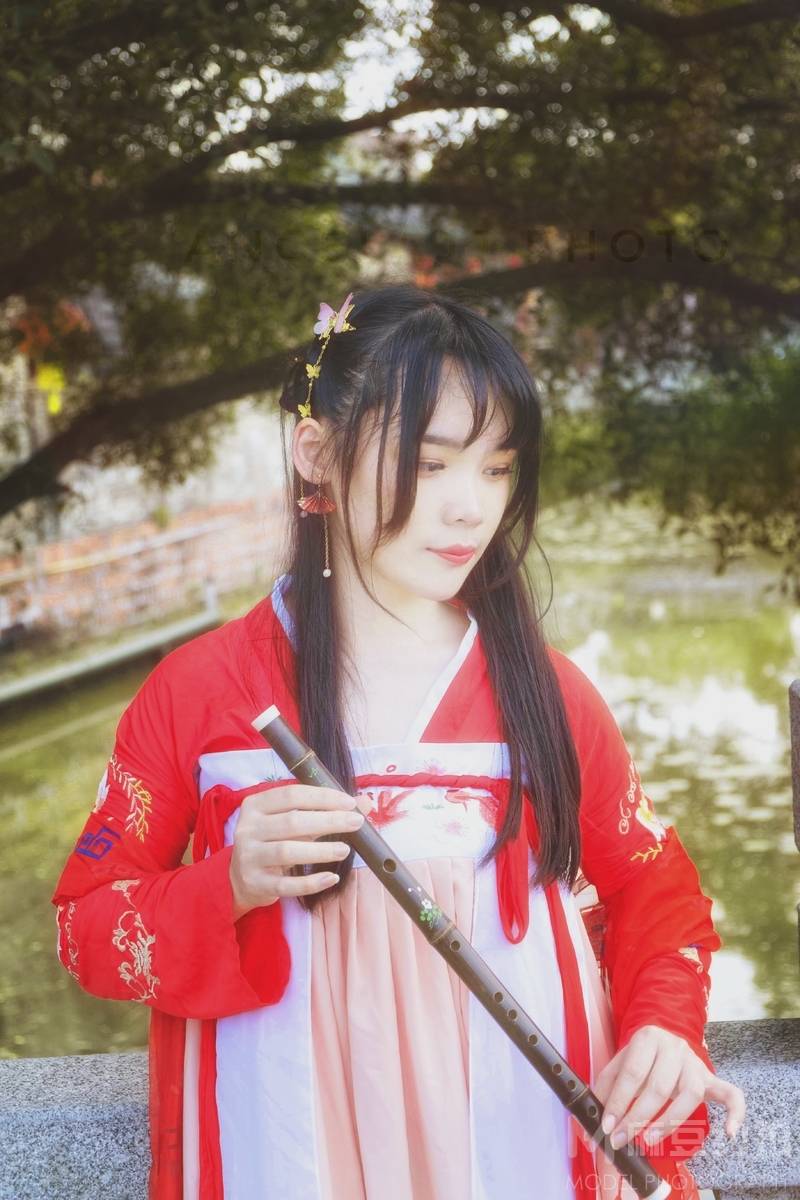 汉服模特