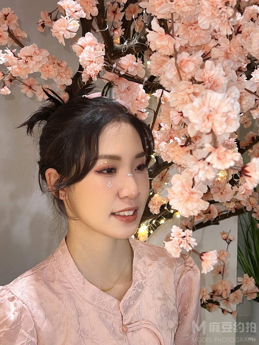 妆容模特
