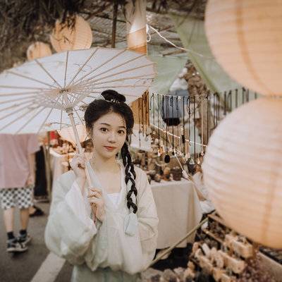 汉服模特