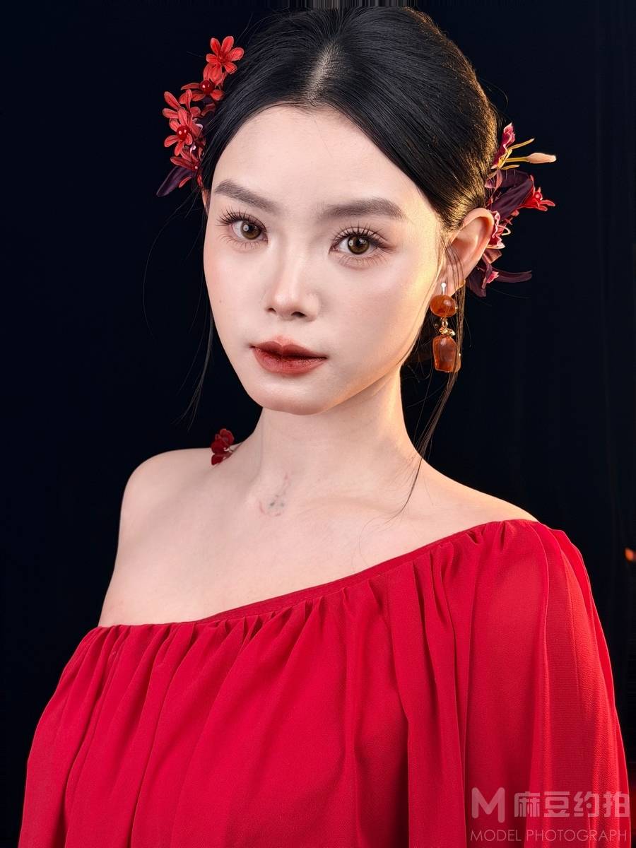 妆容模特