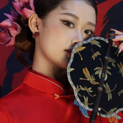情绪模特