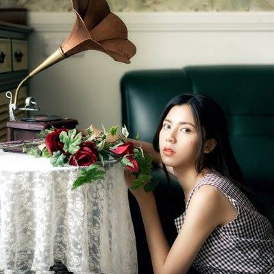 情绪模特