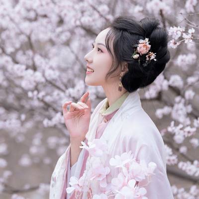 汉服模特