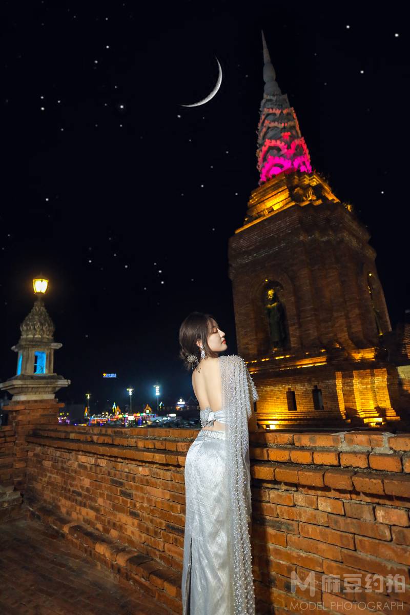 夜景模特