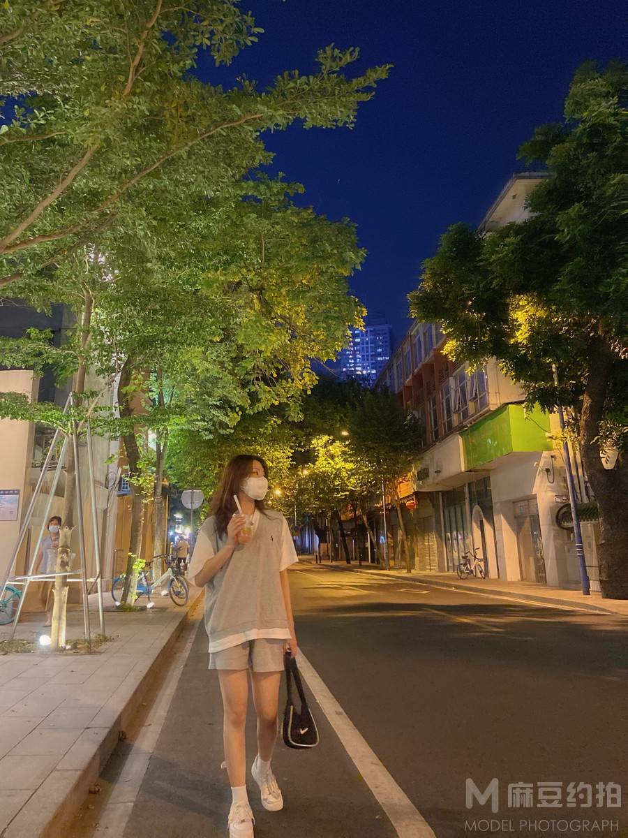 夜景模特