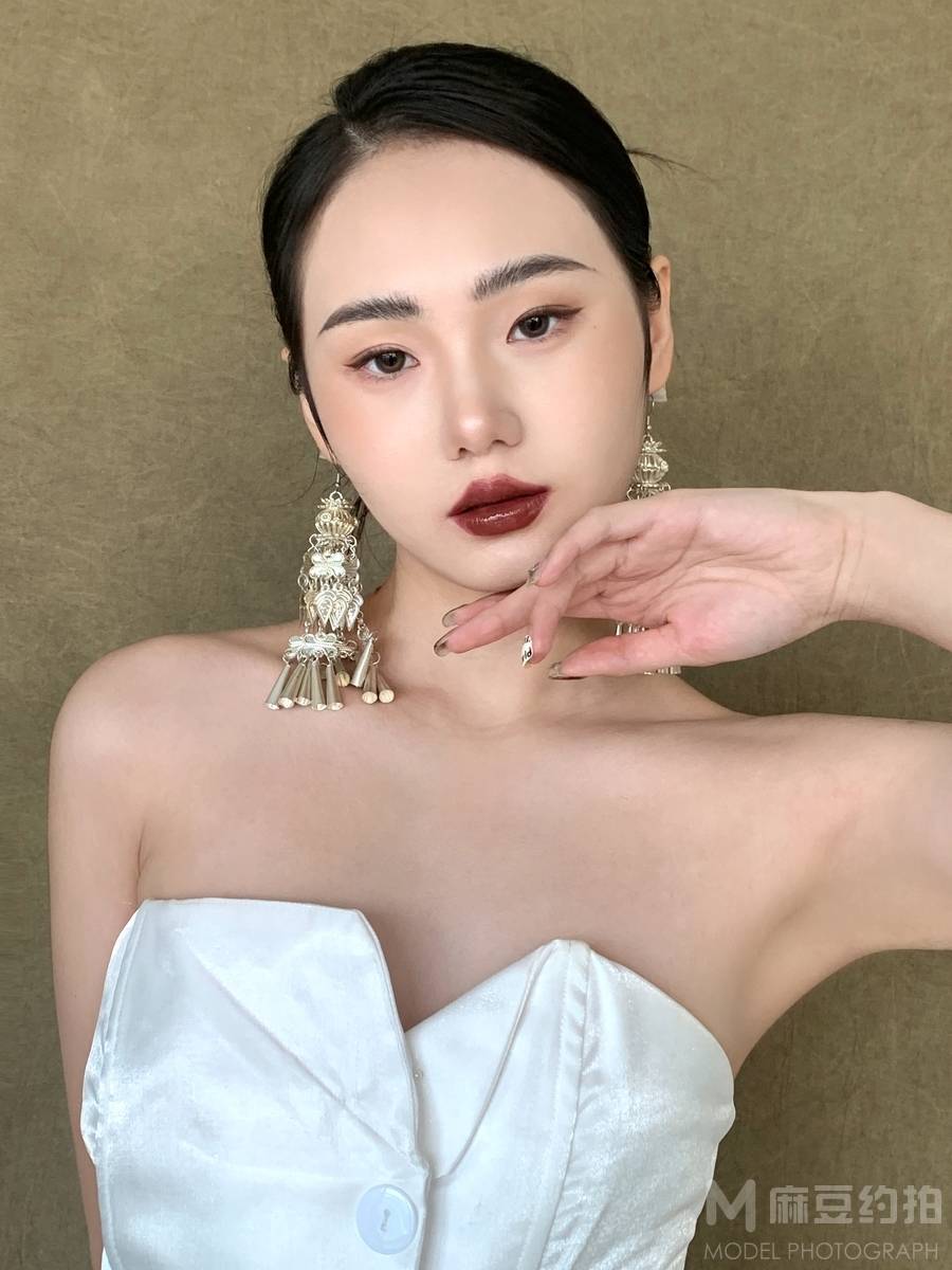 妆容模特