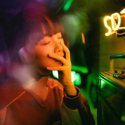 情绪模特