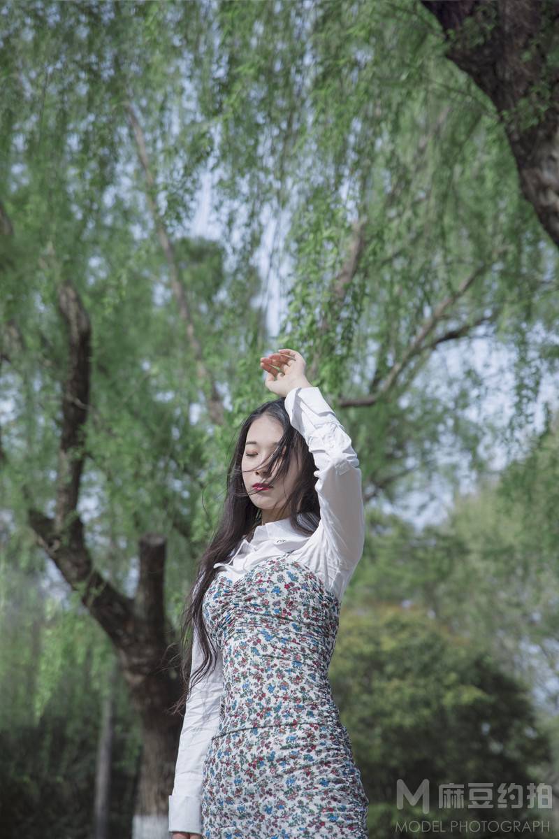情绪模特