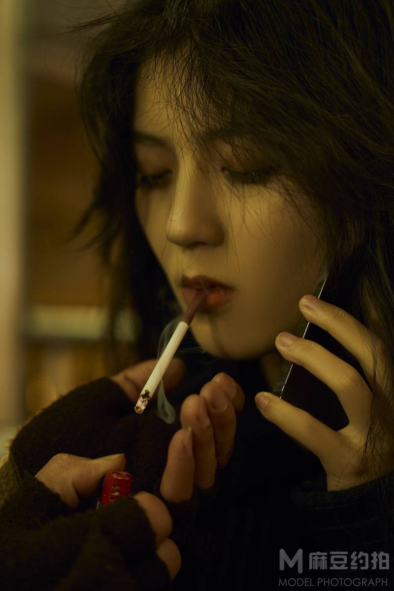 情绪模特