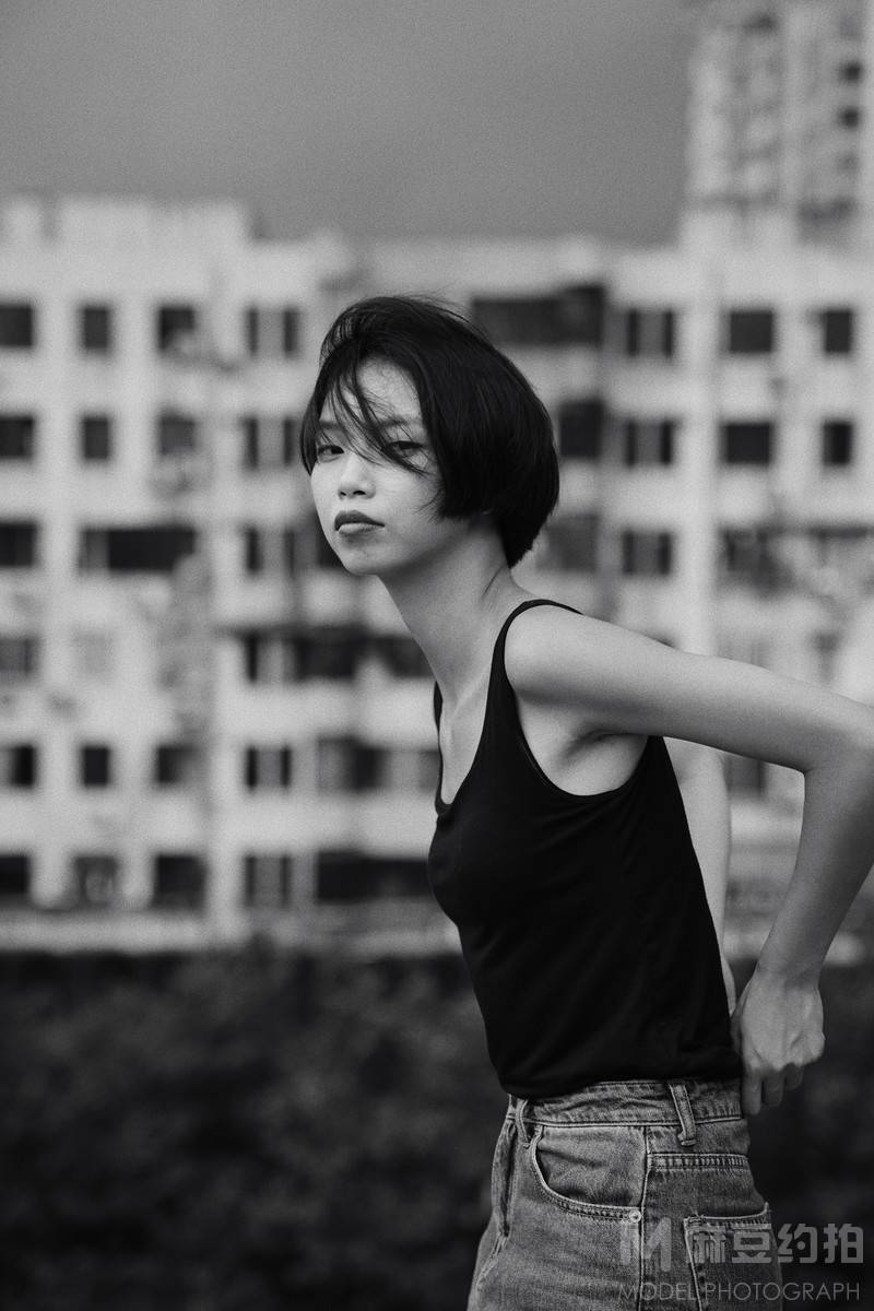 黑白模特