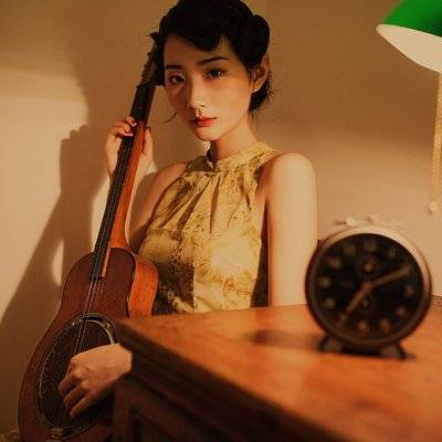 情绪模特