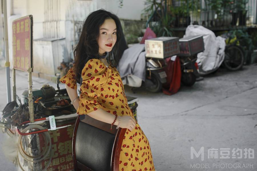 情绪模特