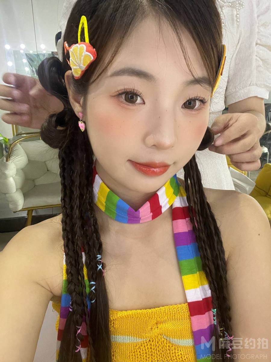 妆容模特