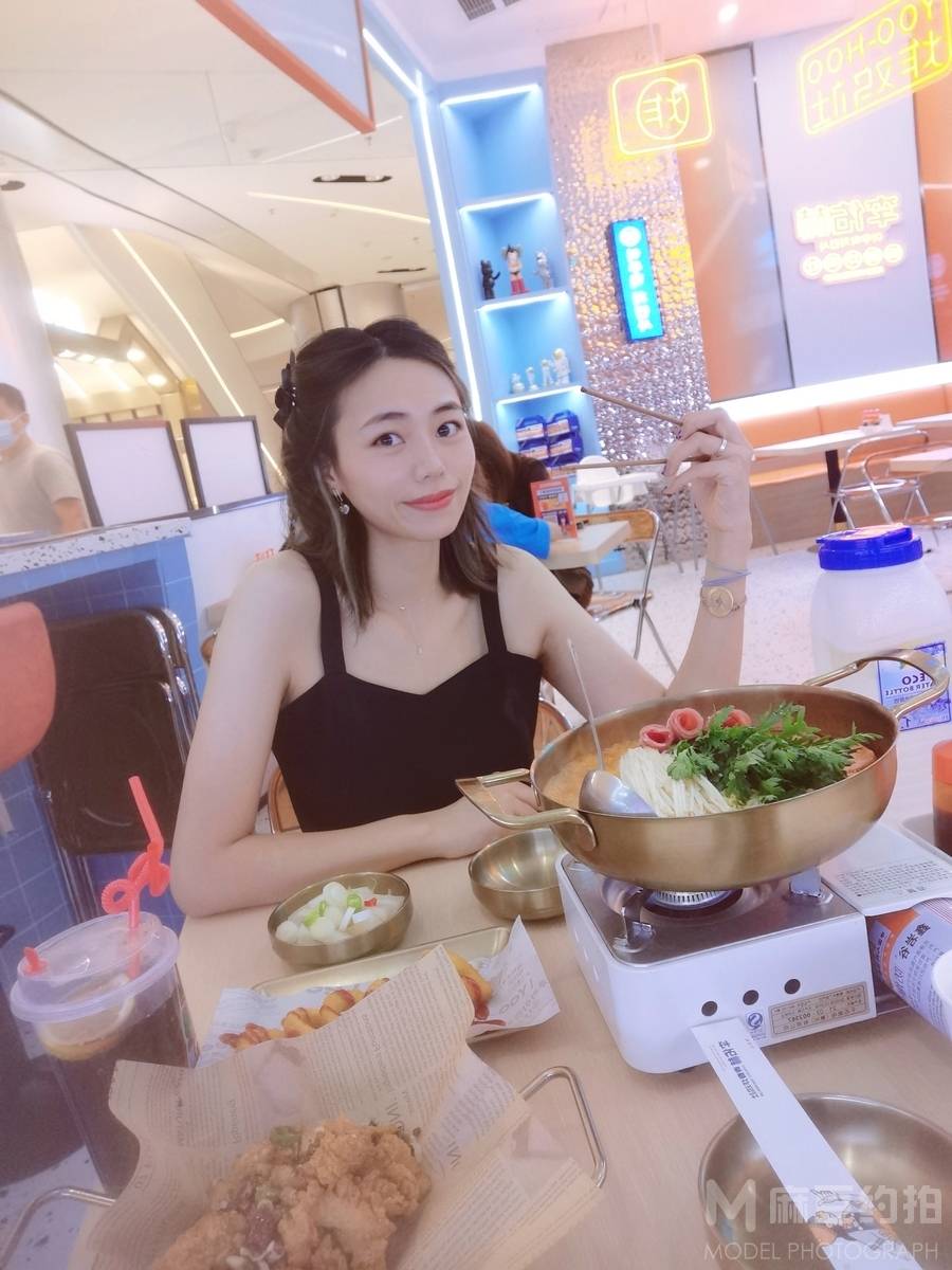 校园模特