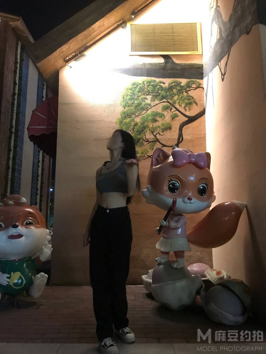 夜景模特