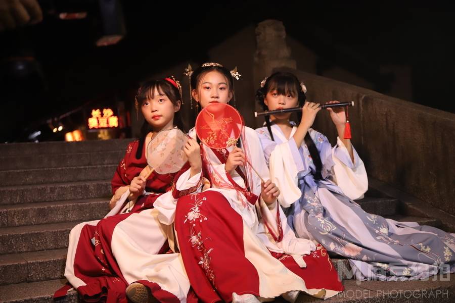 汉服模特