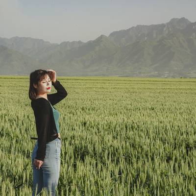 情绪模特
