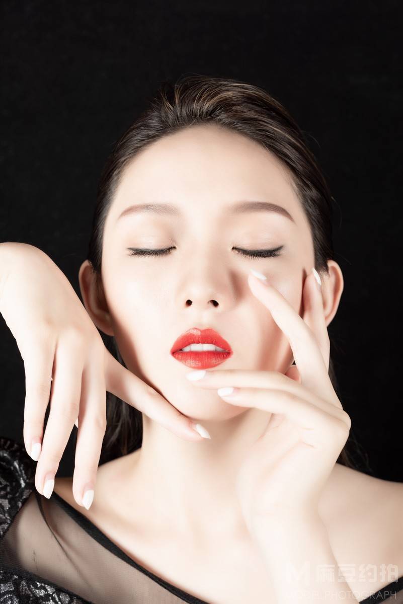 妆容模特