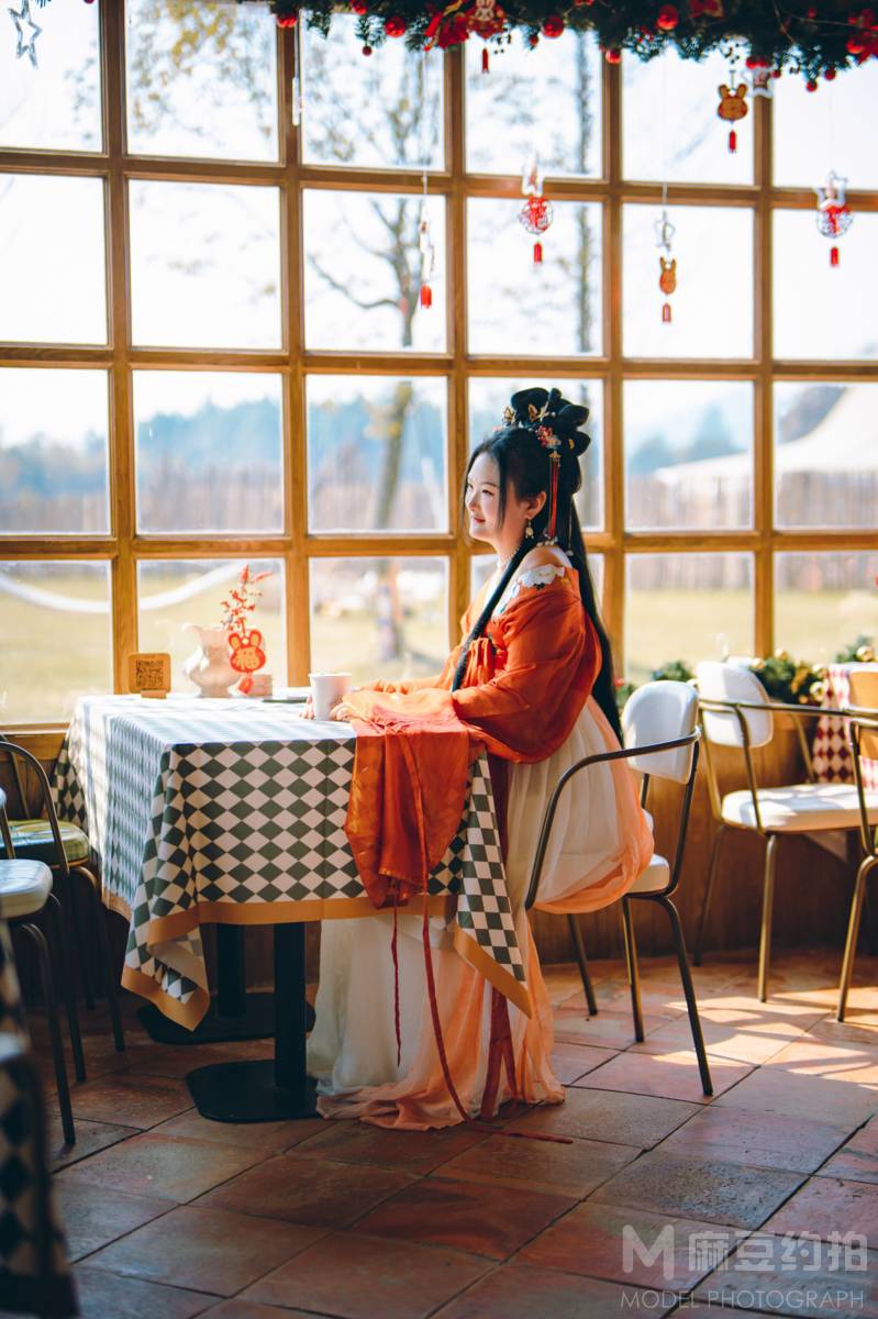 汉服模特