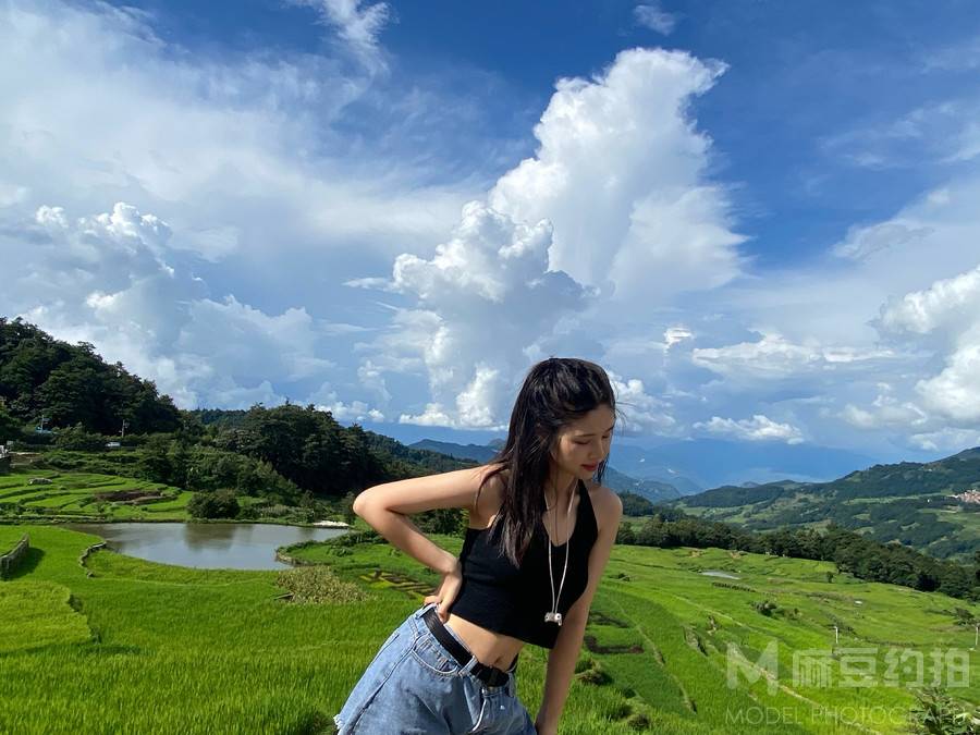 妆容模特