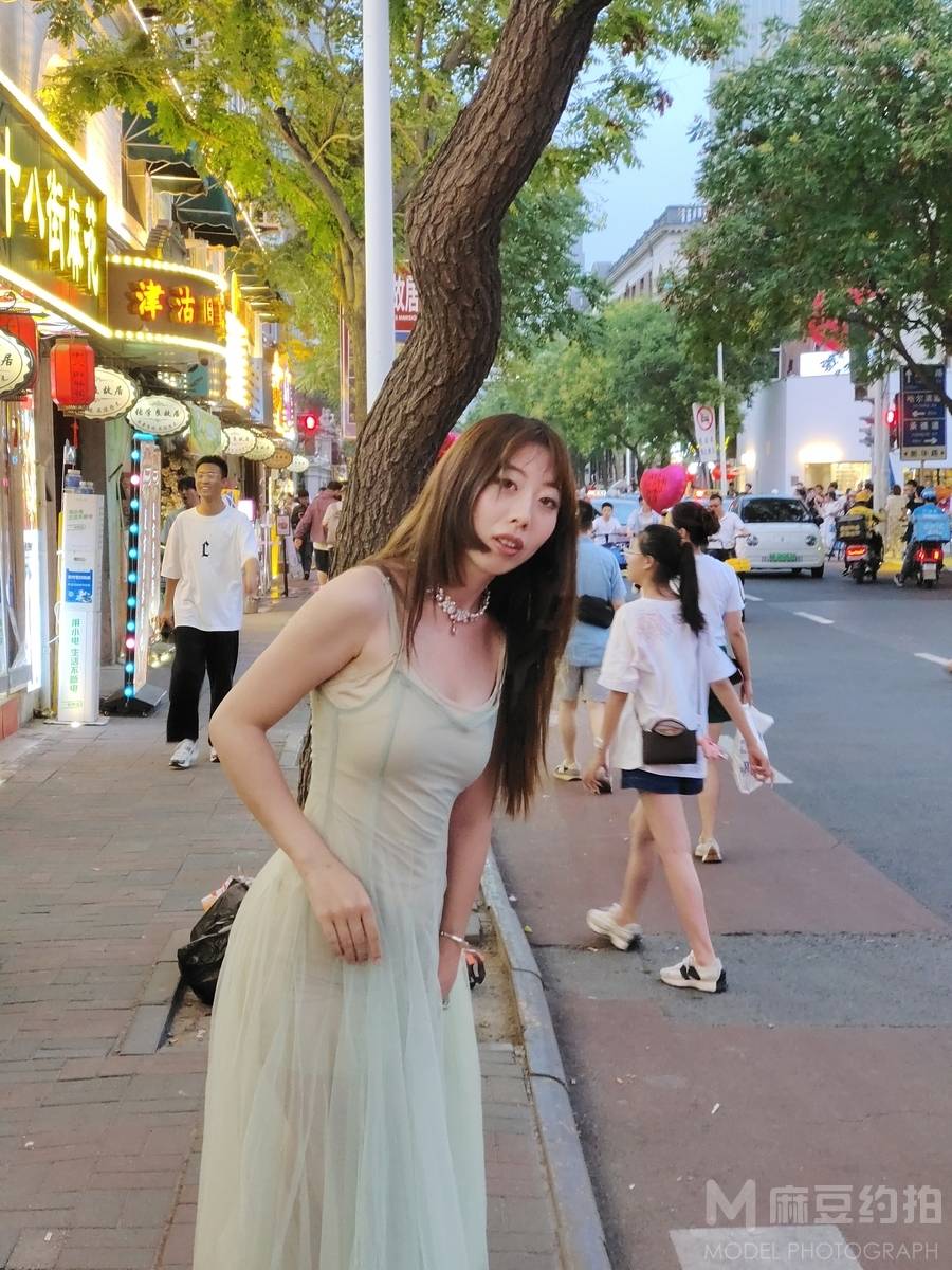 纪实模特