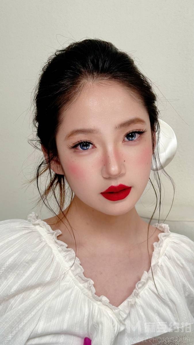 妆容模特