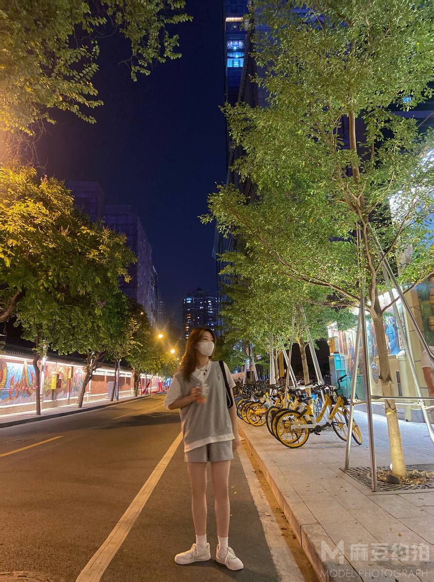 夜景模特