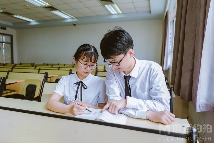 校园模特