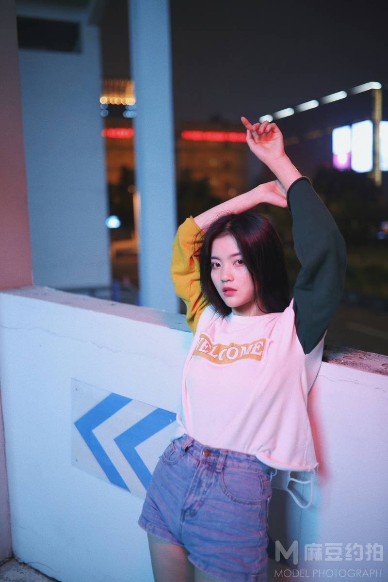 情绪模特