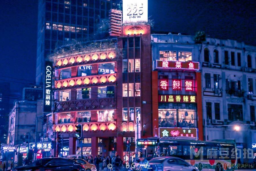 夜景模特