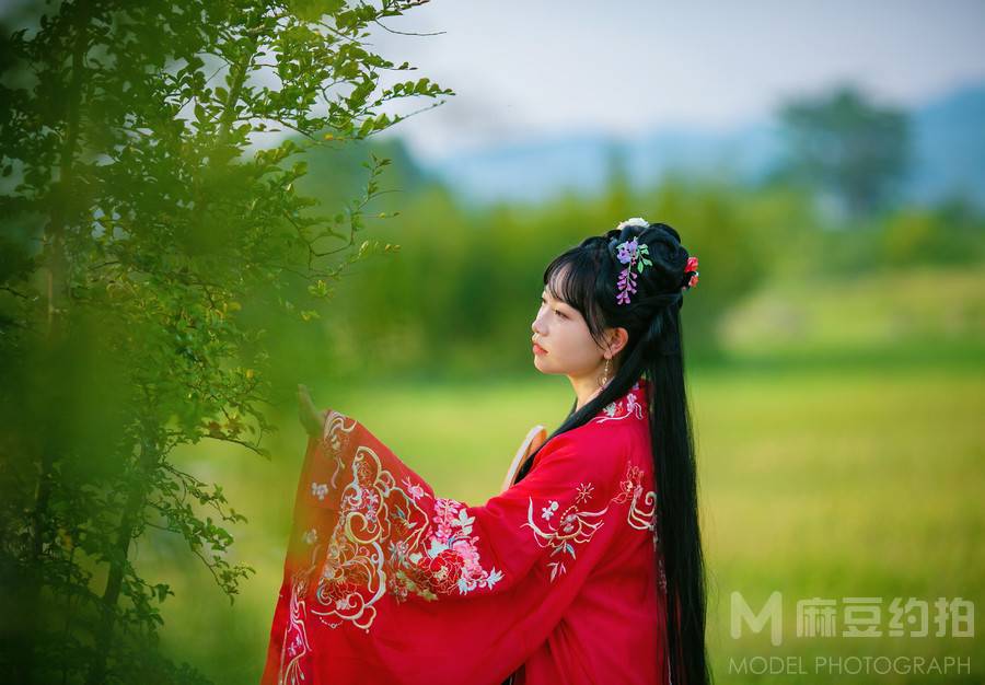 汉服模特