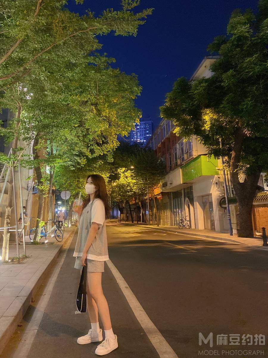 夜景模特