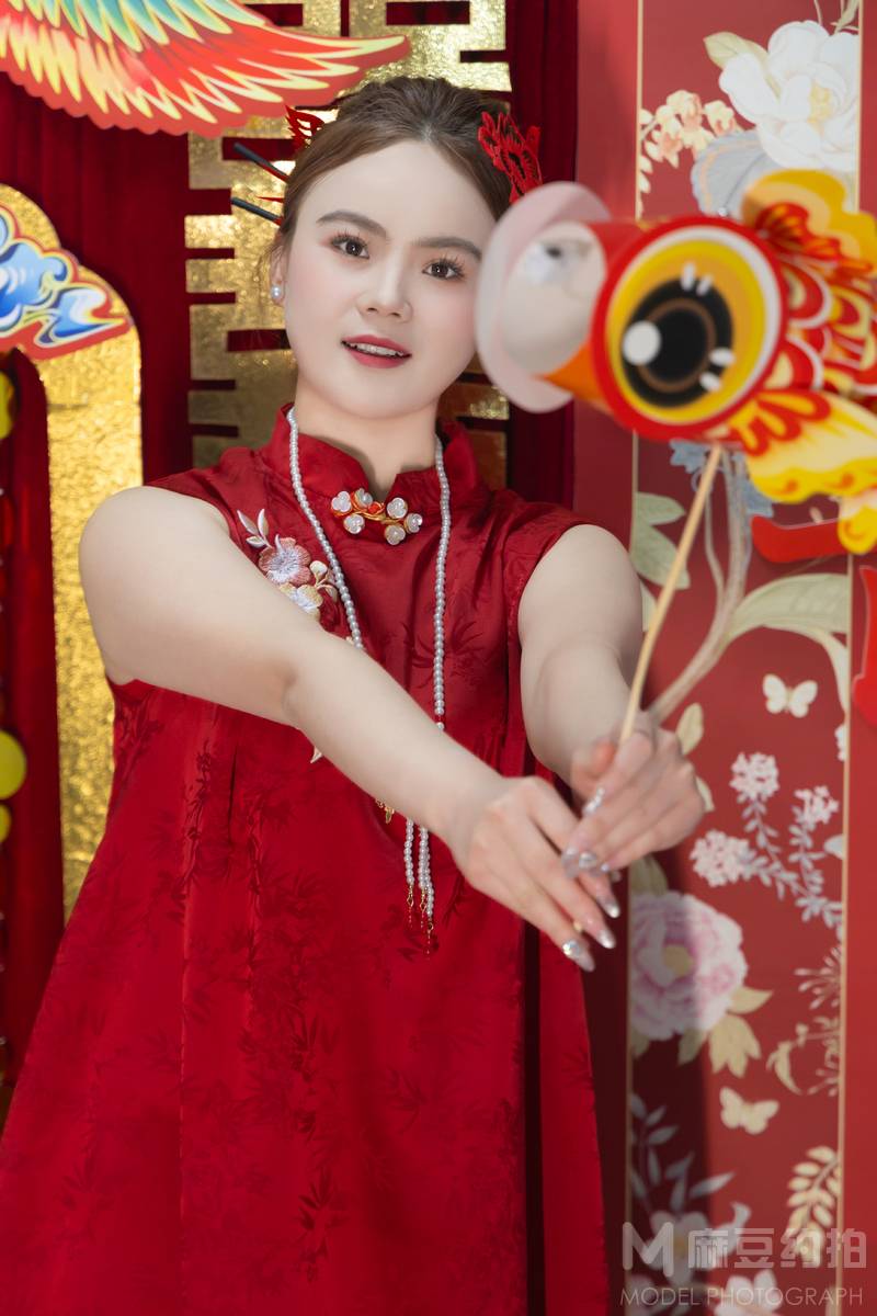 情绪模特