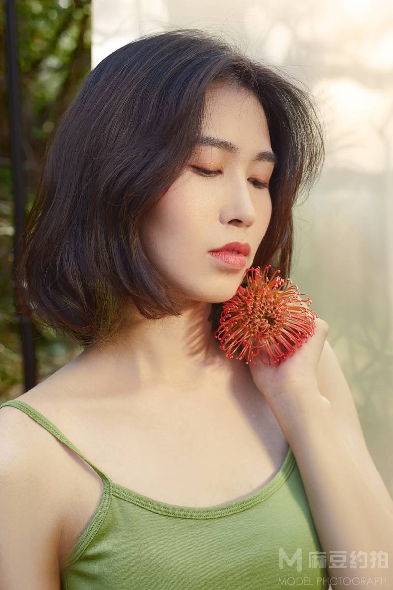情绪模特