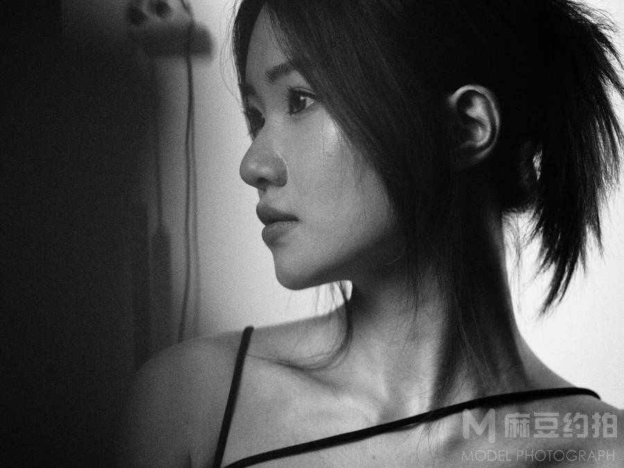 黑白模特