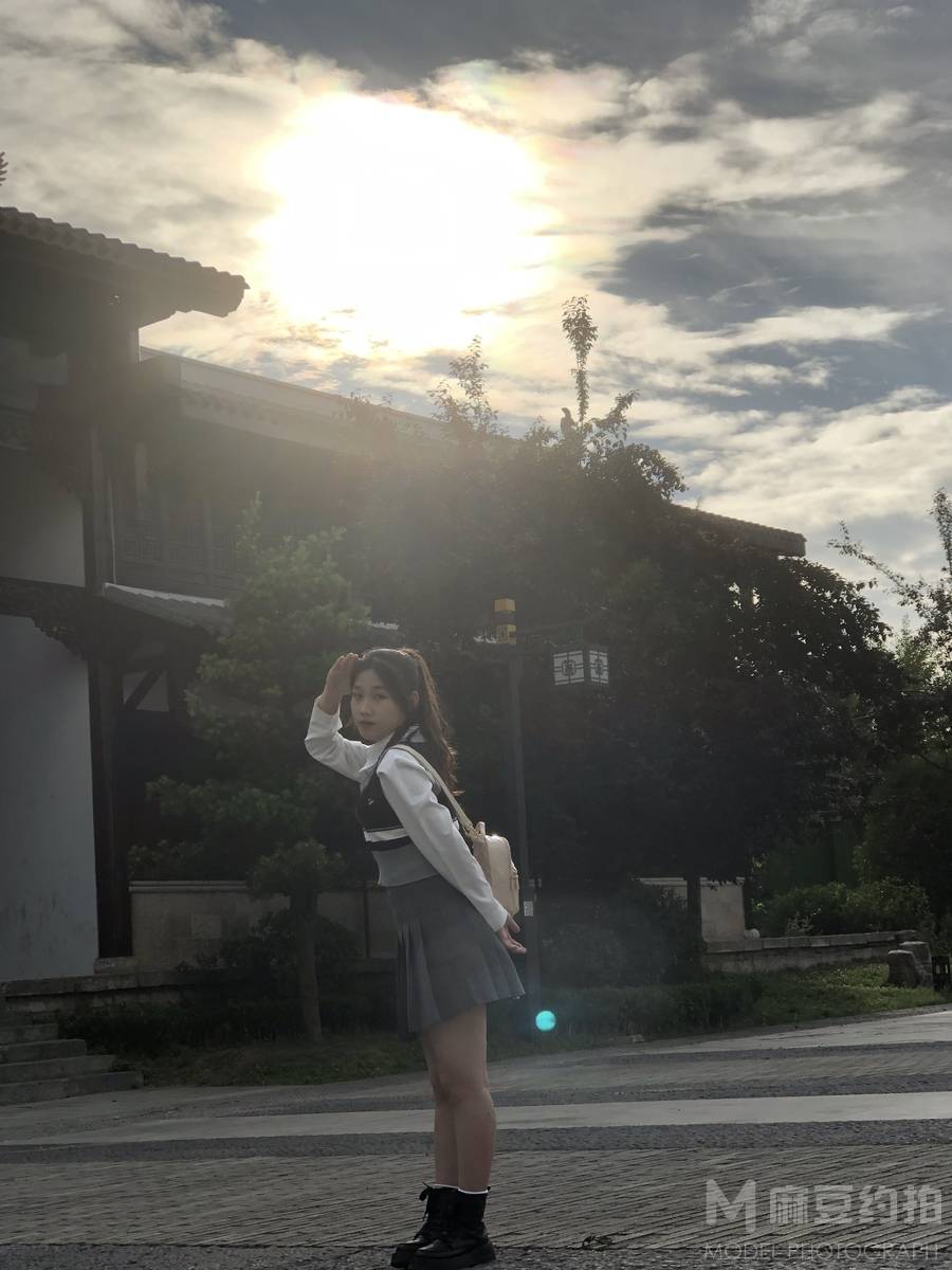 校园模特