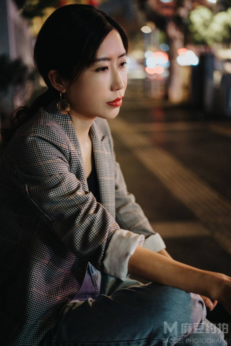 情绪模特