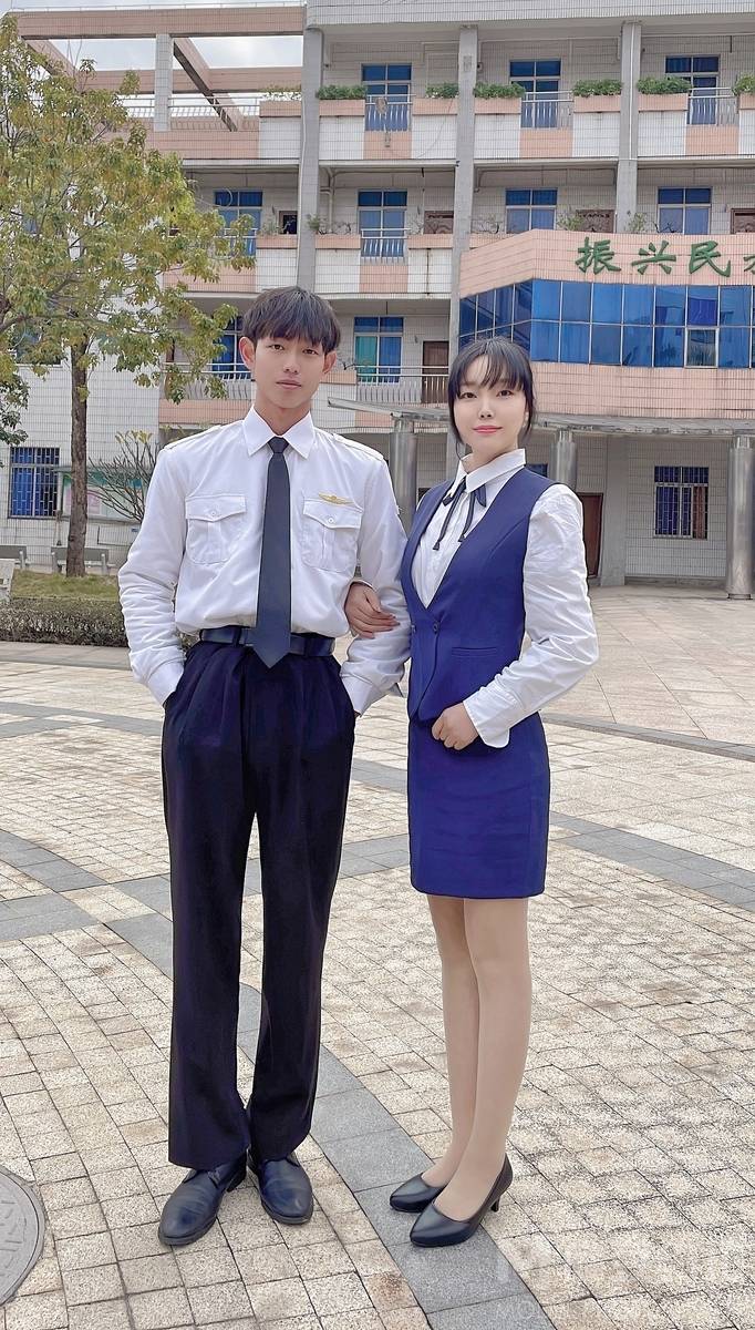 校园模特