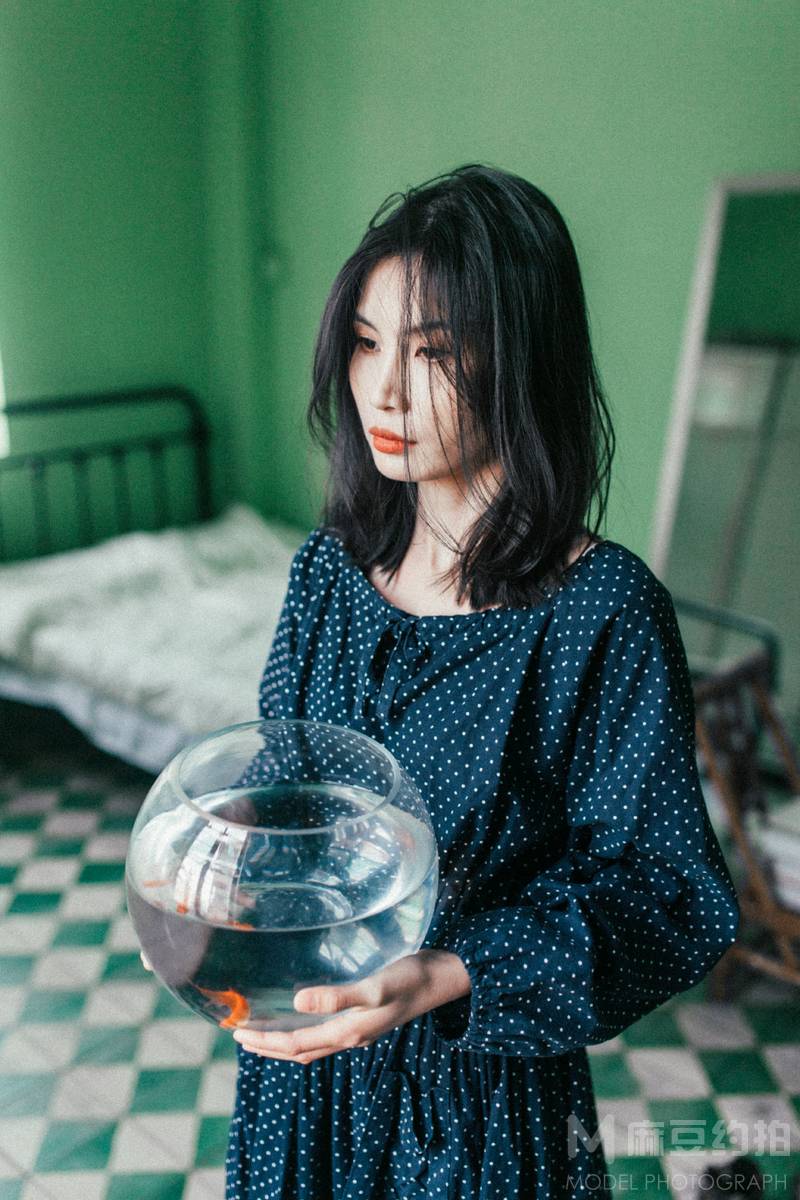 情绪模特