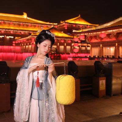 汉服模特