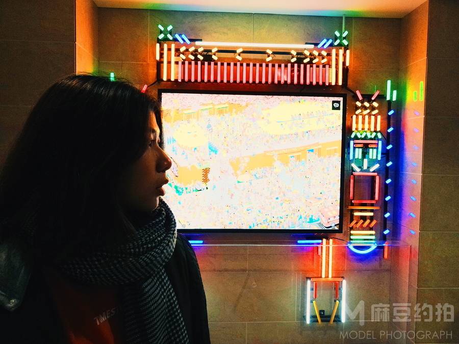 情绪模特