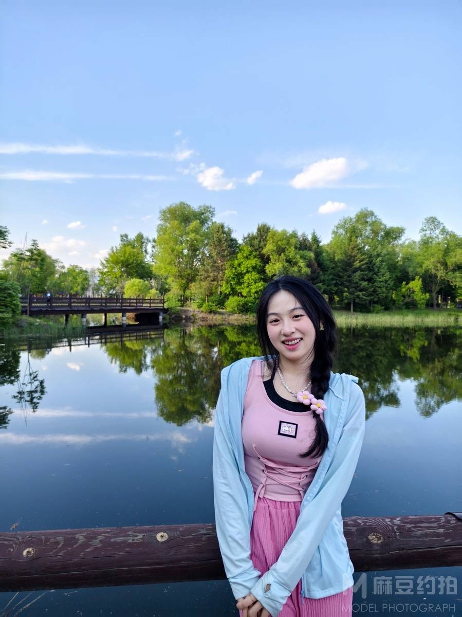 校园模特