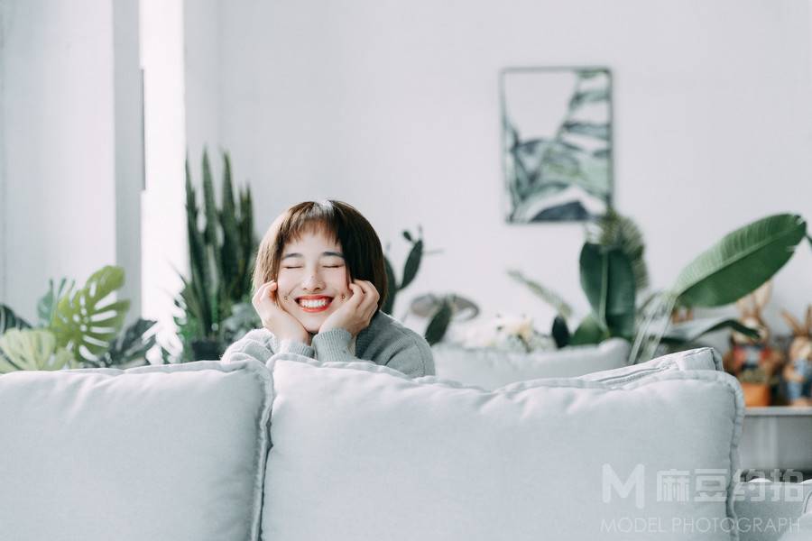 情绪模特