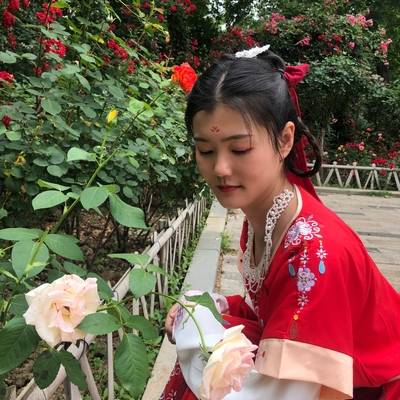 汉服模特