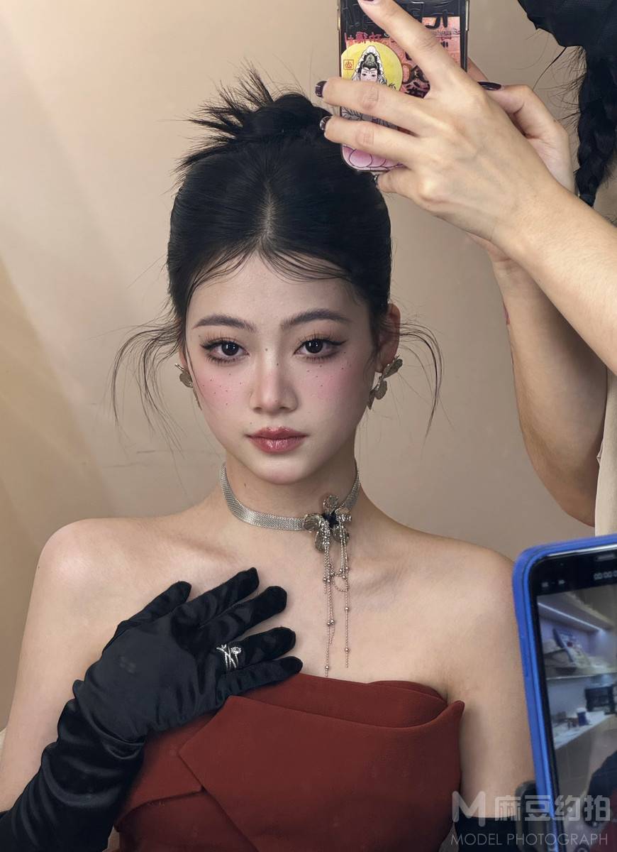 妆容模特