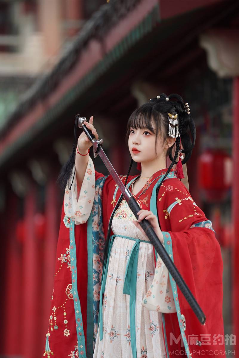 汉服模特