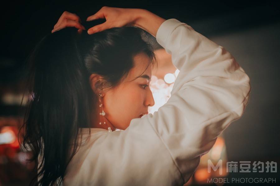 情绪模特