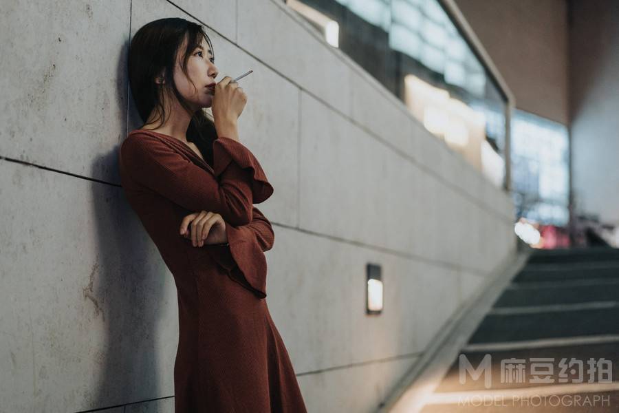 情绪模特
