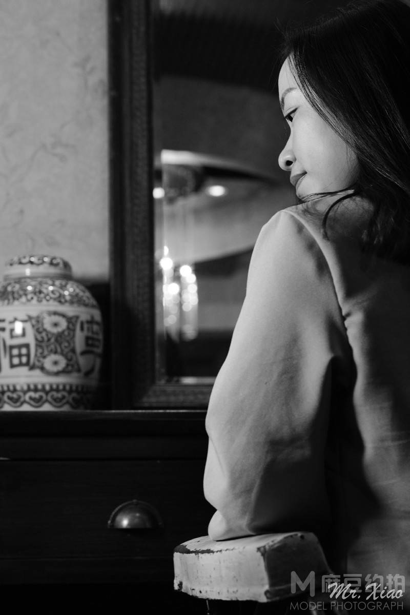 黑白模特