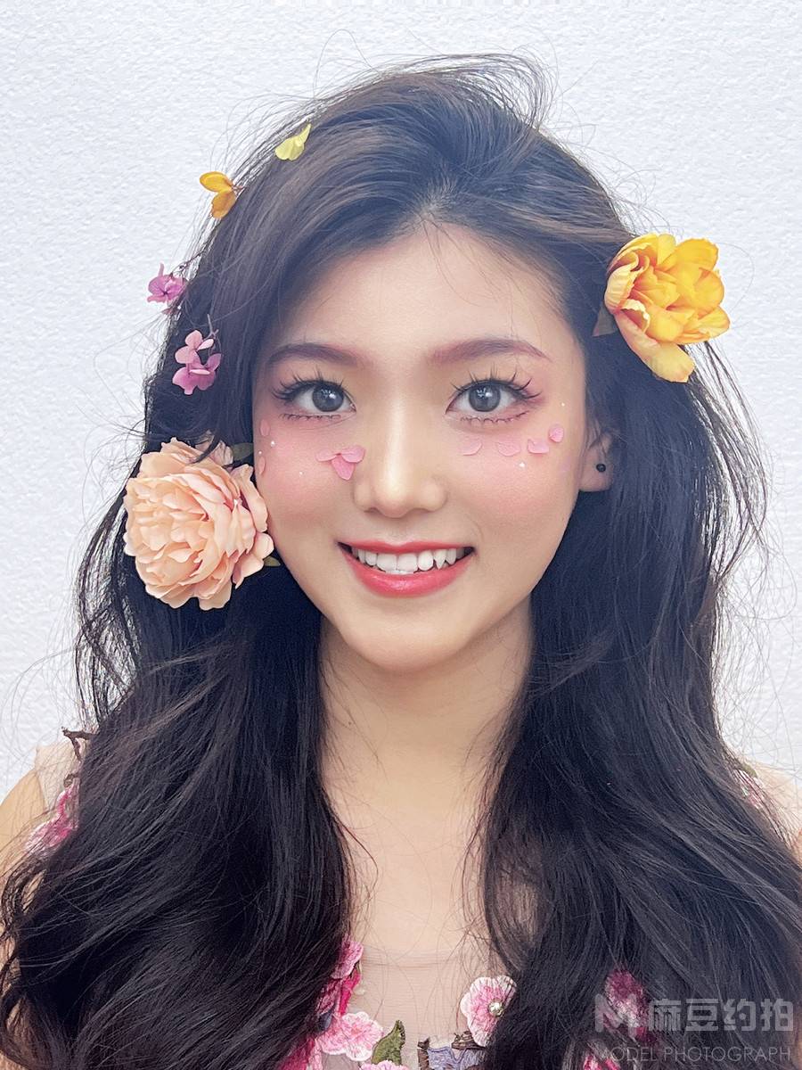 妆容模特
